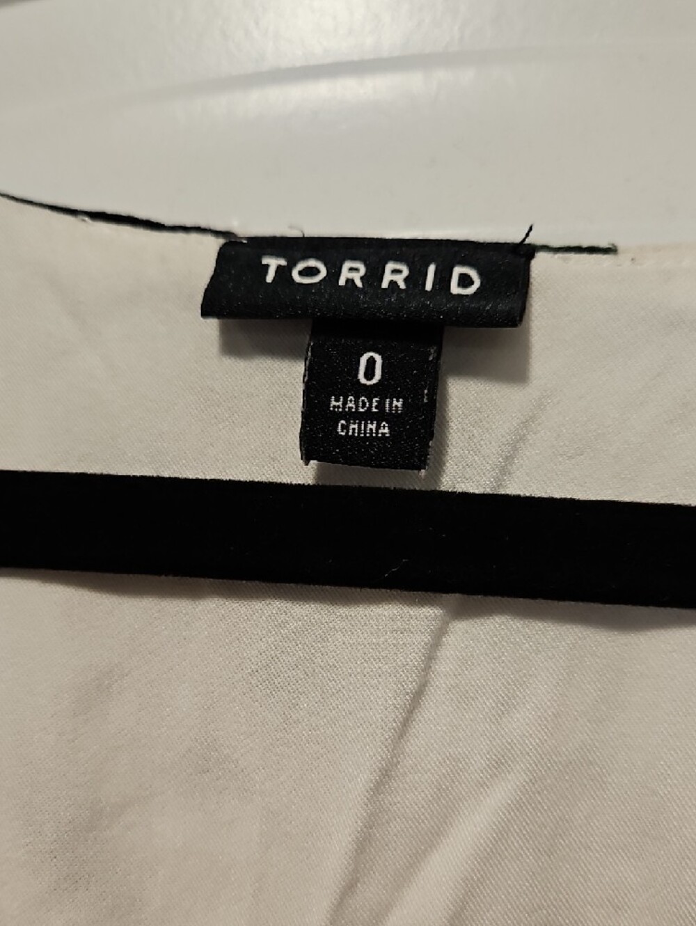 torrid White Tropical Zip-Front Racerback Top - Picture 2 of 8